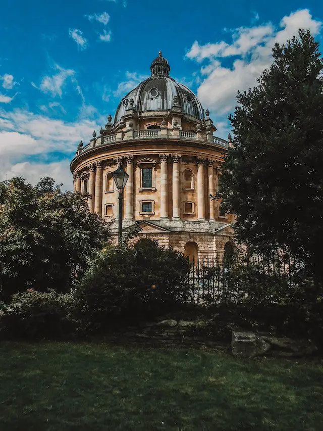 the radcliffe camera in oxford uk