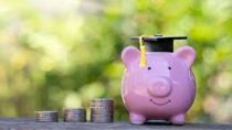 Helpful Tips: How can you manage funds as a student in the UK?