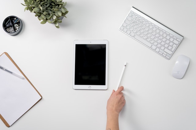 pexels-white ipad on white table