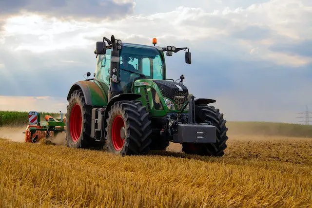 Pexels - Tractor working in the field