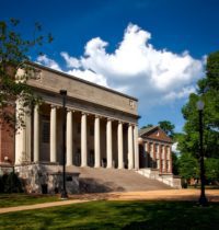 18 American Colleges and Universities That Offer Scholarships for International Students