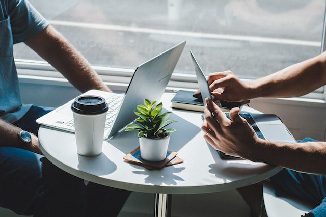 laptop meeting in a coffee shop