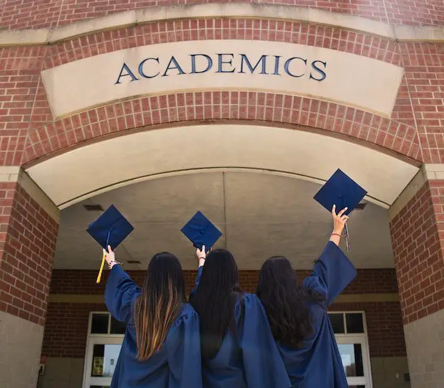 Unsplash - graduating students