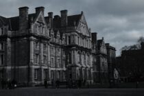 the graduates memorial building in trinity college dublin