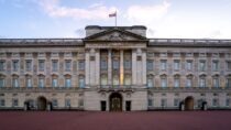 buckingham palace in london england