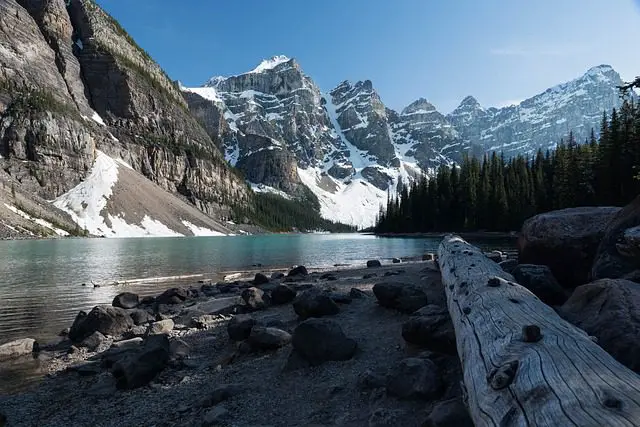 lake mountains alberta canada