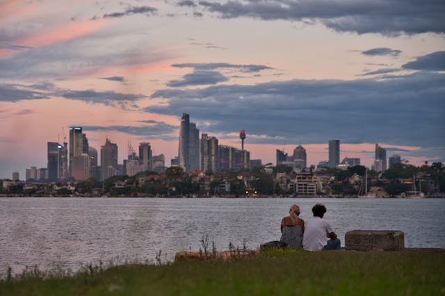 sydney harbour skyline at twilight