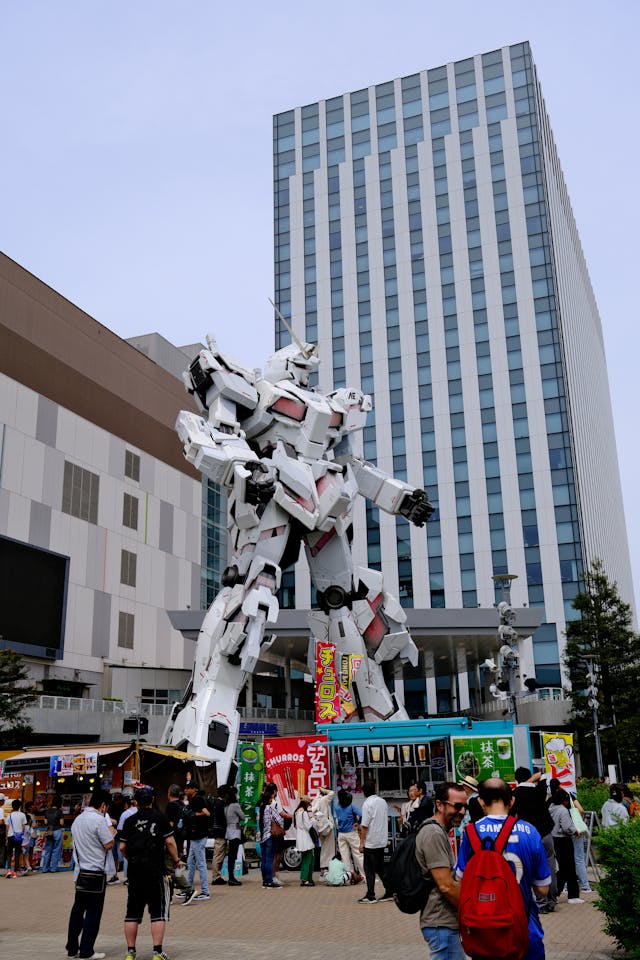 giant gundam statue in odaiba